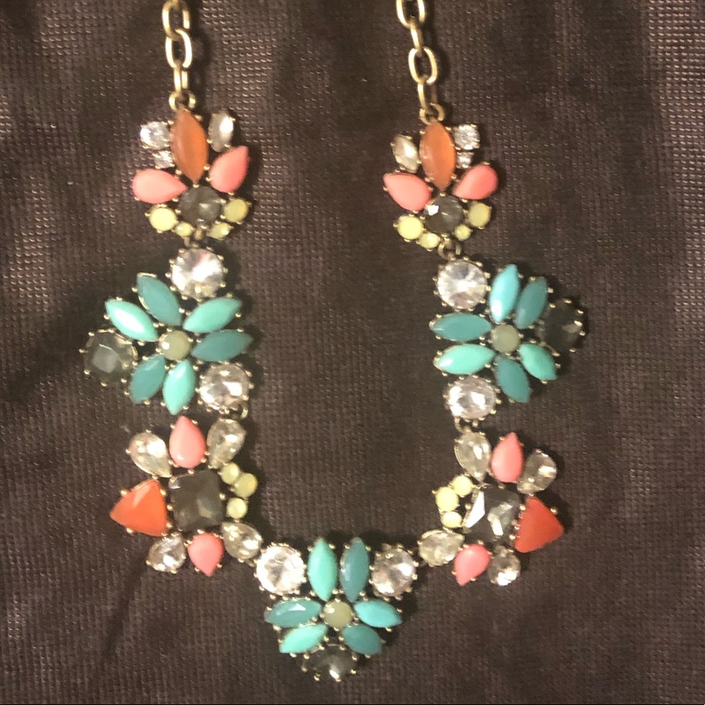 Stella and dot statement necklace